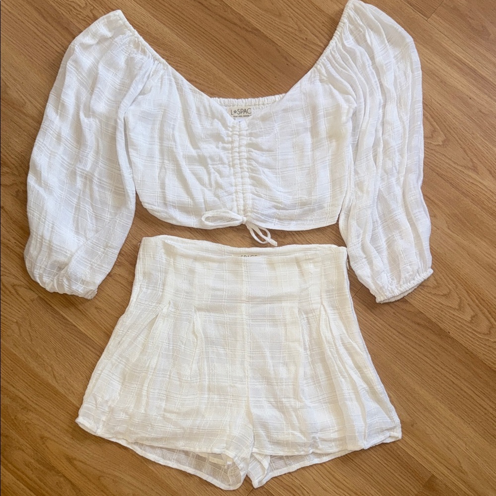 LSpace White Textured Crop Top and Shorts Set 100% Viscose Size Small 6 Revolve